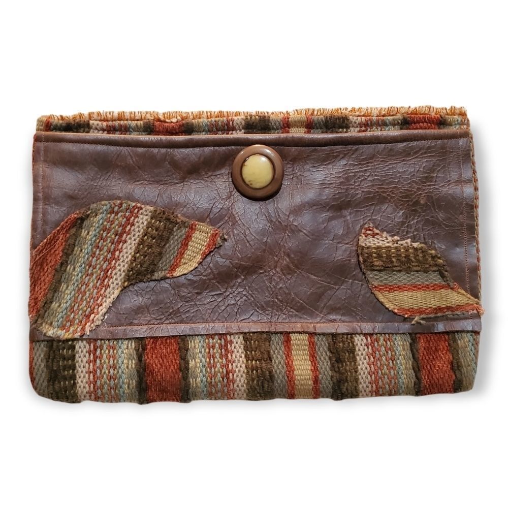 Striped tapestry clutch  